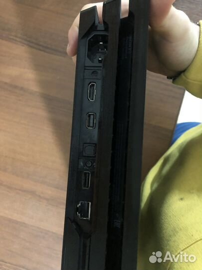Sony PS4 pro 1tb