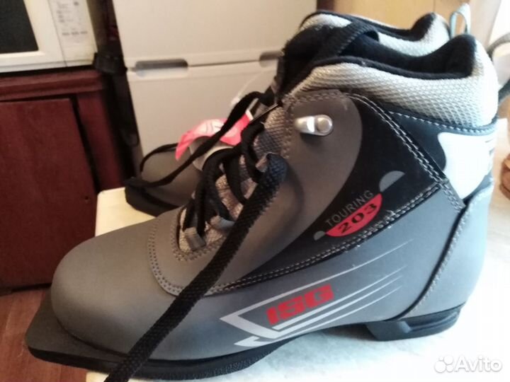 Ботинки лыжные новые
