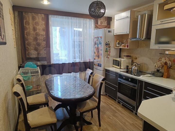 2-к. квартира, 67 м², 8/12 эт.