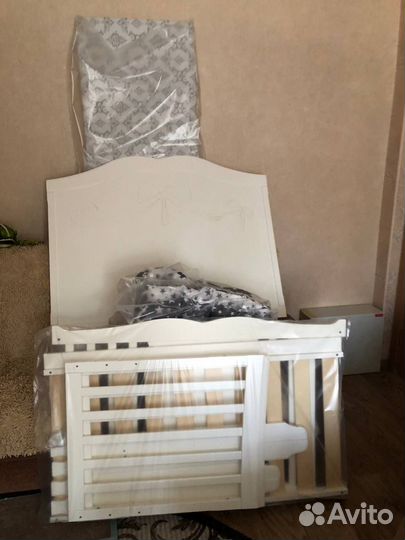 Детская кроватка