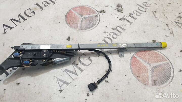 Механизм подачи ремня на Mercedes-Benz W140 CL SEC