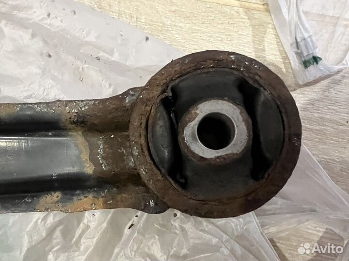 Рычаг задний рав-4 оригинал