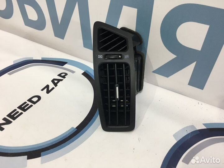 Дефлектор воздушный передний левый Kia Ceed ED