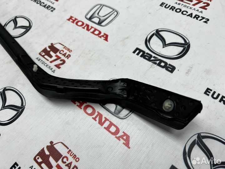 Уплотнитель задней двери Mazda CX-5 KF 2017-2024