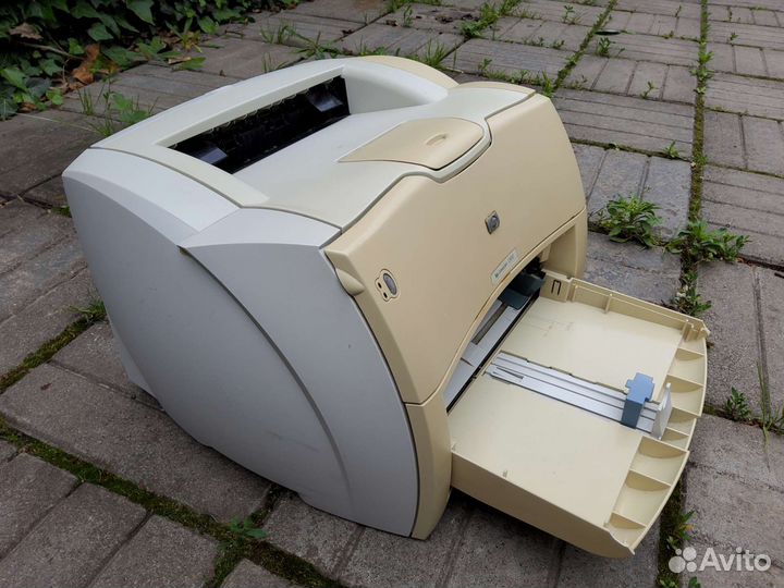 Принтер лазерный hp