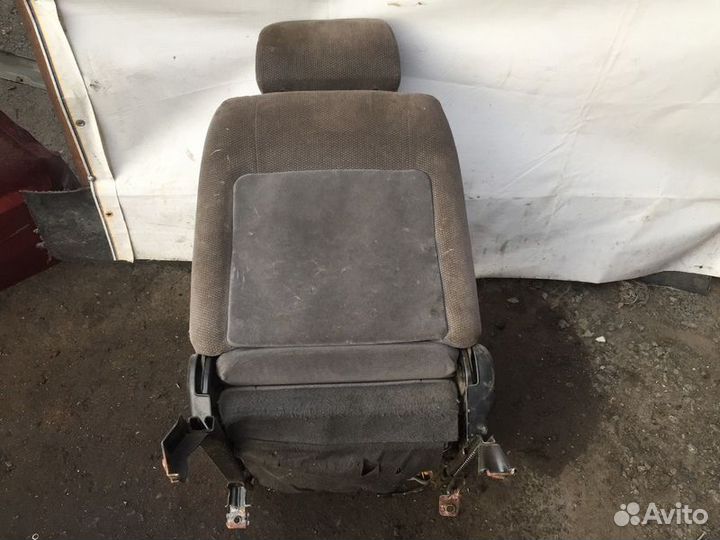 Сидение переднее правое Nissan Maxima A32 (1994—20