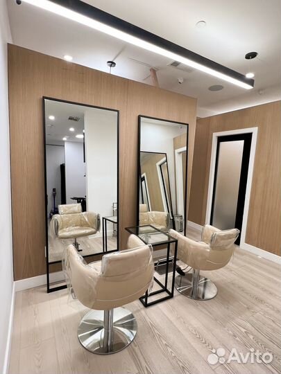 Парикмахер-стилист (мСмоленская,мВойковская )