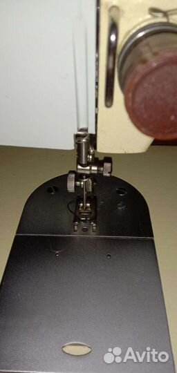 Швейная машинка 143