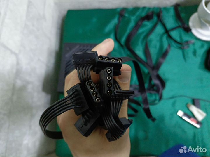 Блок питания Aerocool 700W Cylon