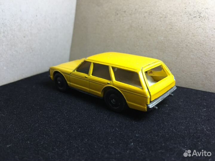 Ford granada turnier 1:55 siku