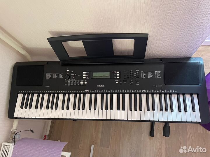 Синтезатор Yamaha PSR-EW310 с подставкой
