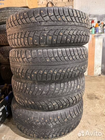 Gislaved Nord Frost 5 235/65 R17