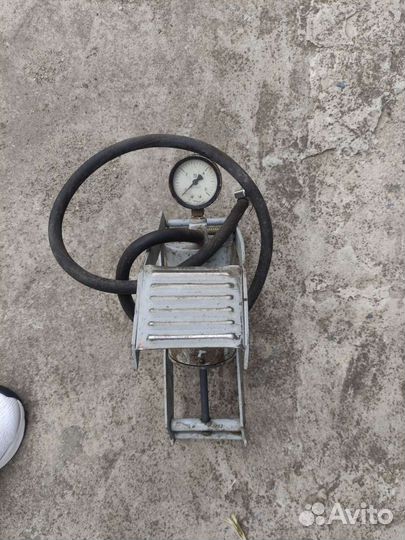 Насос для подкачки колес