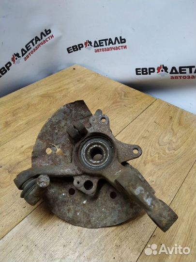 Кулак поворотный передний правый Amulet