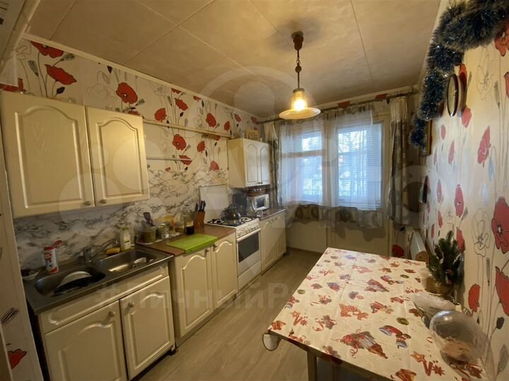 4-к. квартира, 98 м², 1/9 эт.