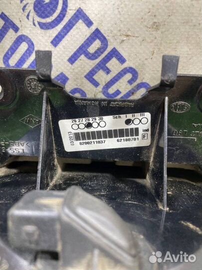 Стоп-сигнал Renault Logan седан 1.4 K7JA710 2013