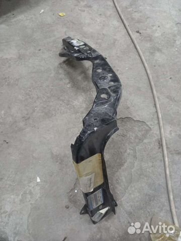 Кронштейн рамки радиатора Mazda