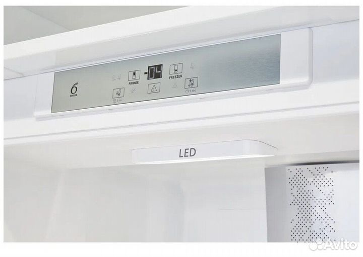 Встраиваемый холодильник Whirlpool SP40 802 EU