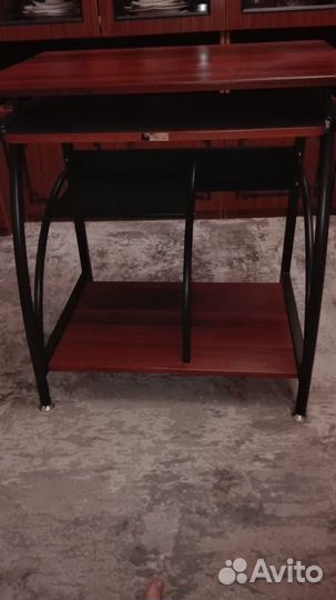 Компьютерный стол