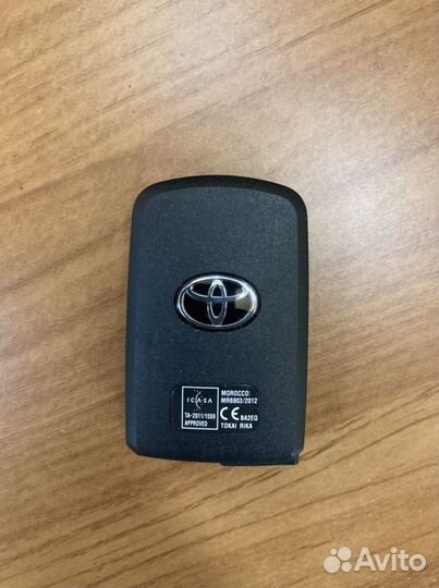 Смарт ключ toyota Raw4 2017год