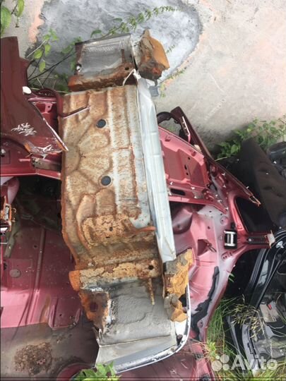 Задняя панель Ford Mondeo 1 Форд Мондео 1 седан