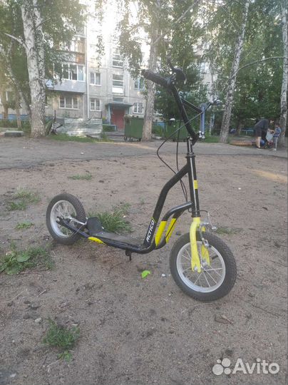 Самокат взрослый с большими колесами