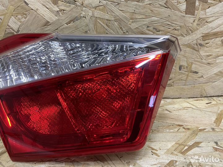 Фонарь задний левый на Toyota Camry 50