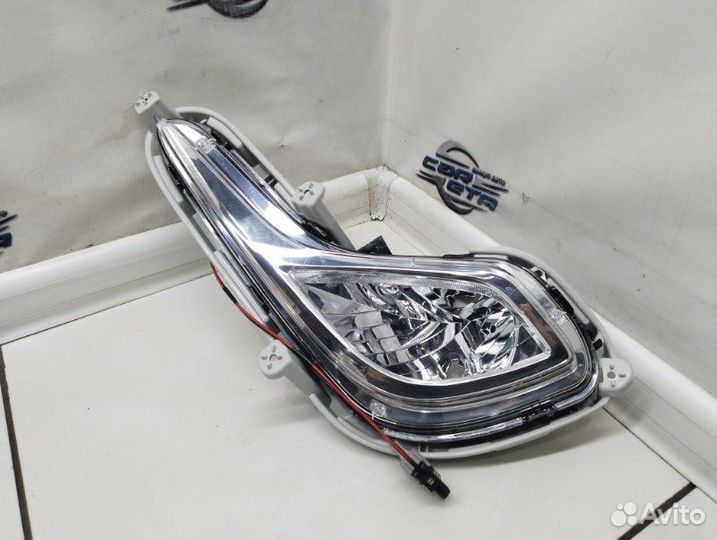 Фара противотуманная передняя левая Hyundai