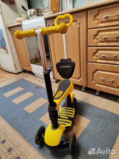 Самокат 3х колесный трансформер желтого цвета