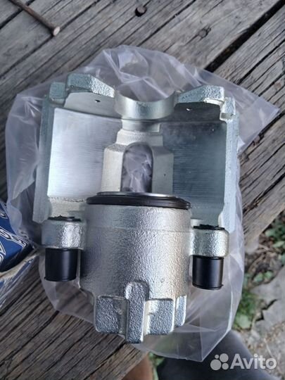 Суппорт на ford mondeo 1