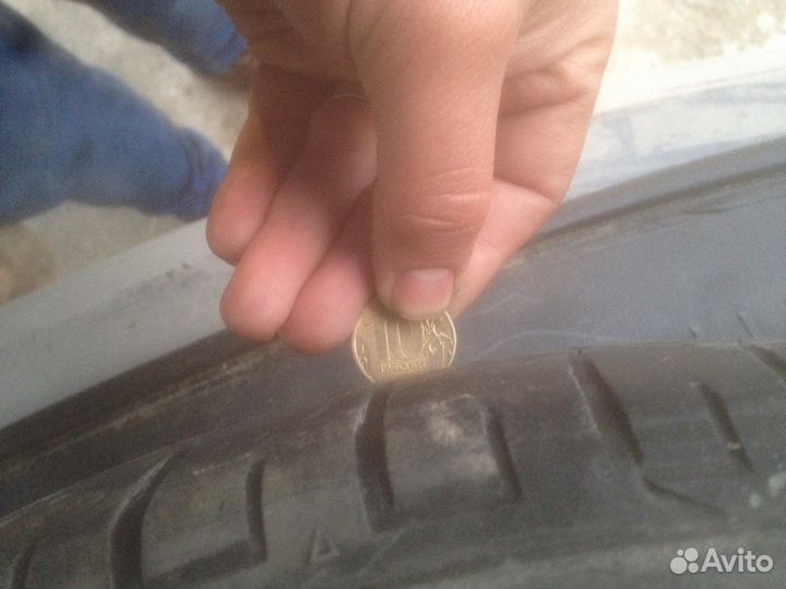 Bridgestone Dueler H/P Sport 215/60 R17