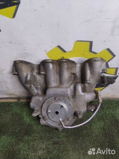 Коллектор впускной Audi 80 B3 2.0 1990