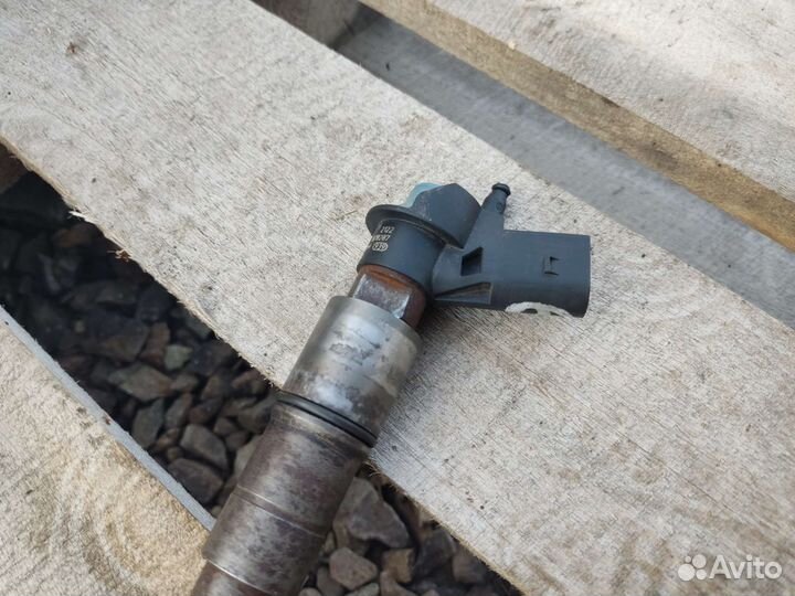 Форсунка 3.0 D бмв Х3 Е83, Х5 Е70 0445115048