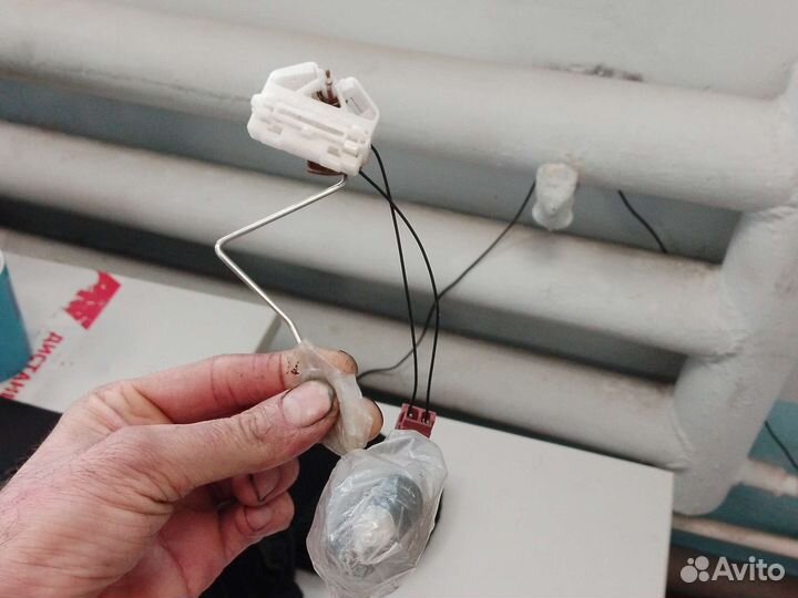 Датчик уровня топлива Рено Логан 1