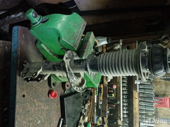 Стойки передние kia rio 2015