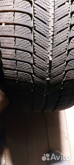 Michelin X-Ice XI3 245/40 R18 97H