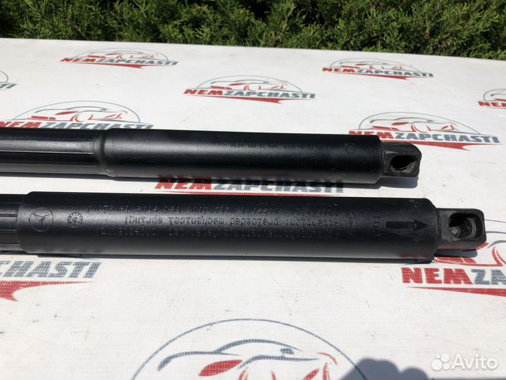 Амортизатор крышки багажника Mercedes Ml166