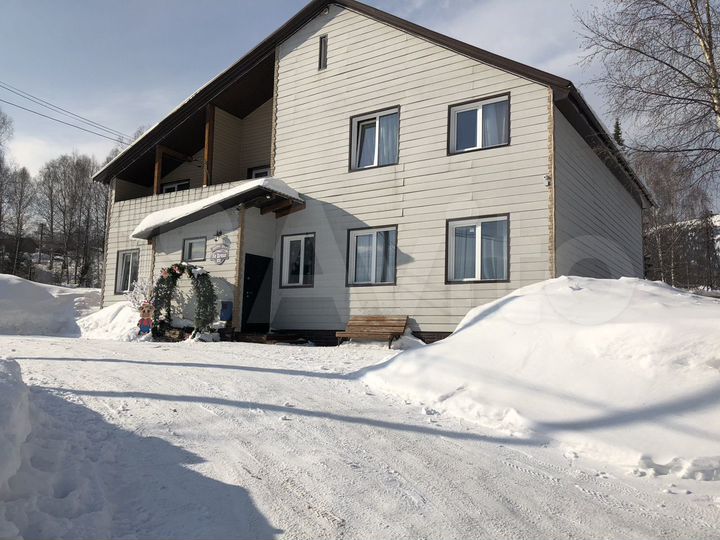 Коттедж 170 м² на участке 8 сот.