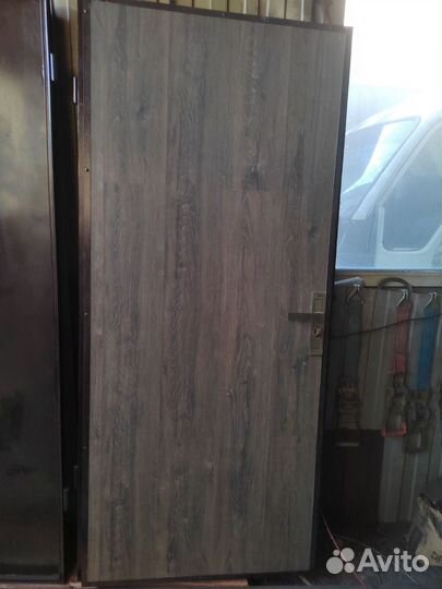 Дверь входная металлическая уличная