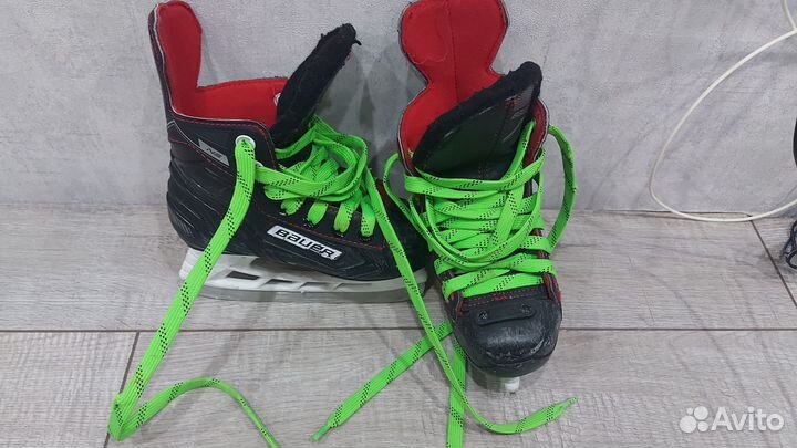 Хоккейные коньки bauer