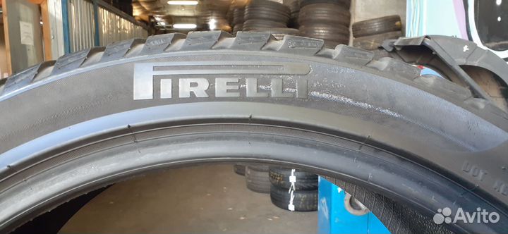 Pirelli Winter Sottozero 3 235/40 R19