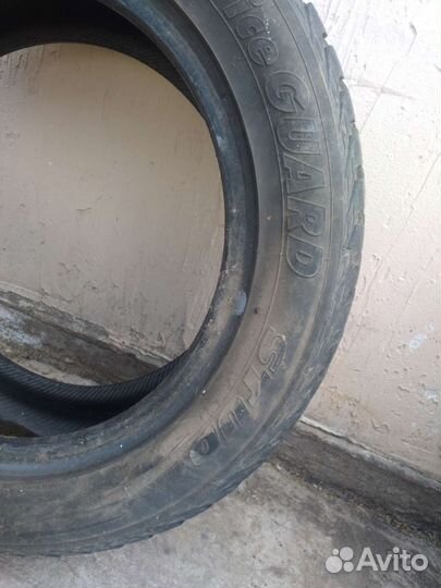 Yokohama Ice Guard Stud IG55 215/55 R16 97T