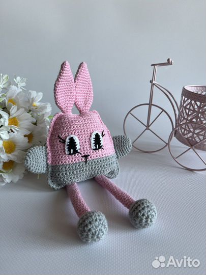 Вязаная игрушка ручной работы Зайка 24 см