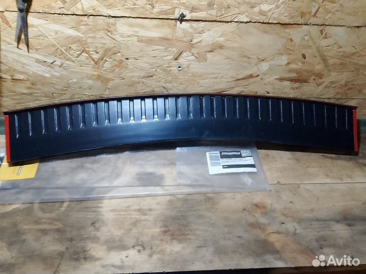 Накладка на задний бампер renault duster