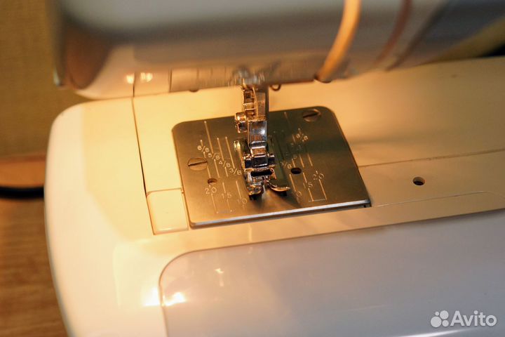 Швейная машина Janome