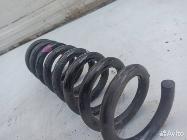 Пружина задняя Мерседес