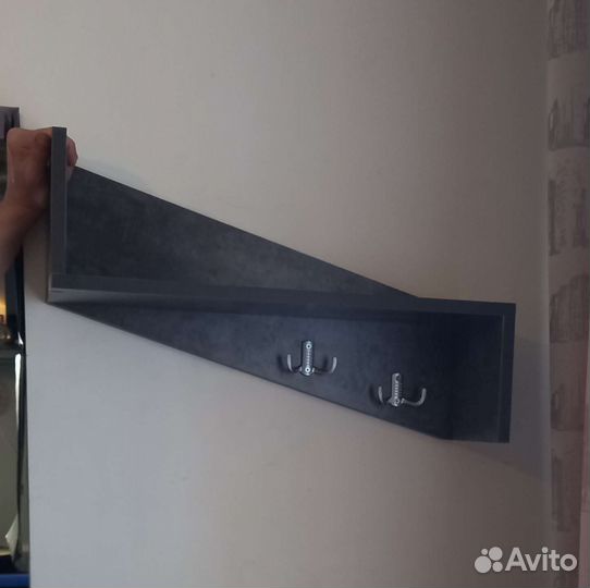 Компактная полочка для маленькой прихожей