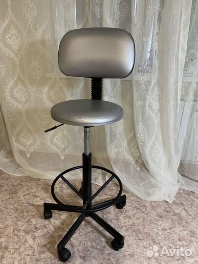 Стул для косметолога