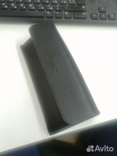 Продам оправу с чехлом Guess, очки