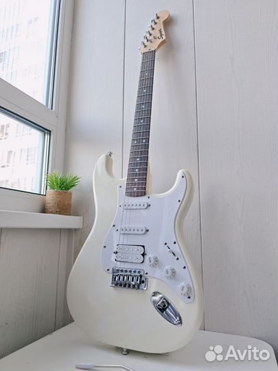 Электрогитара Fender Squier Stratocaster HSS